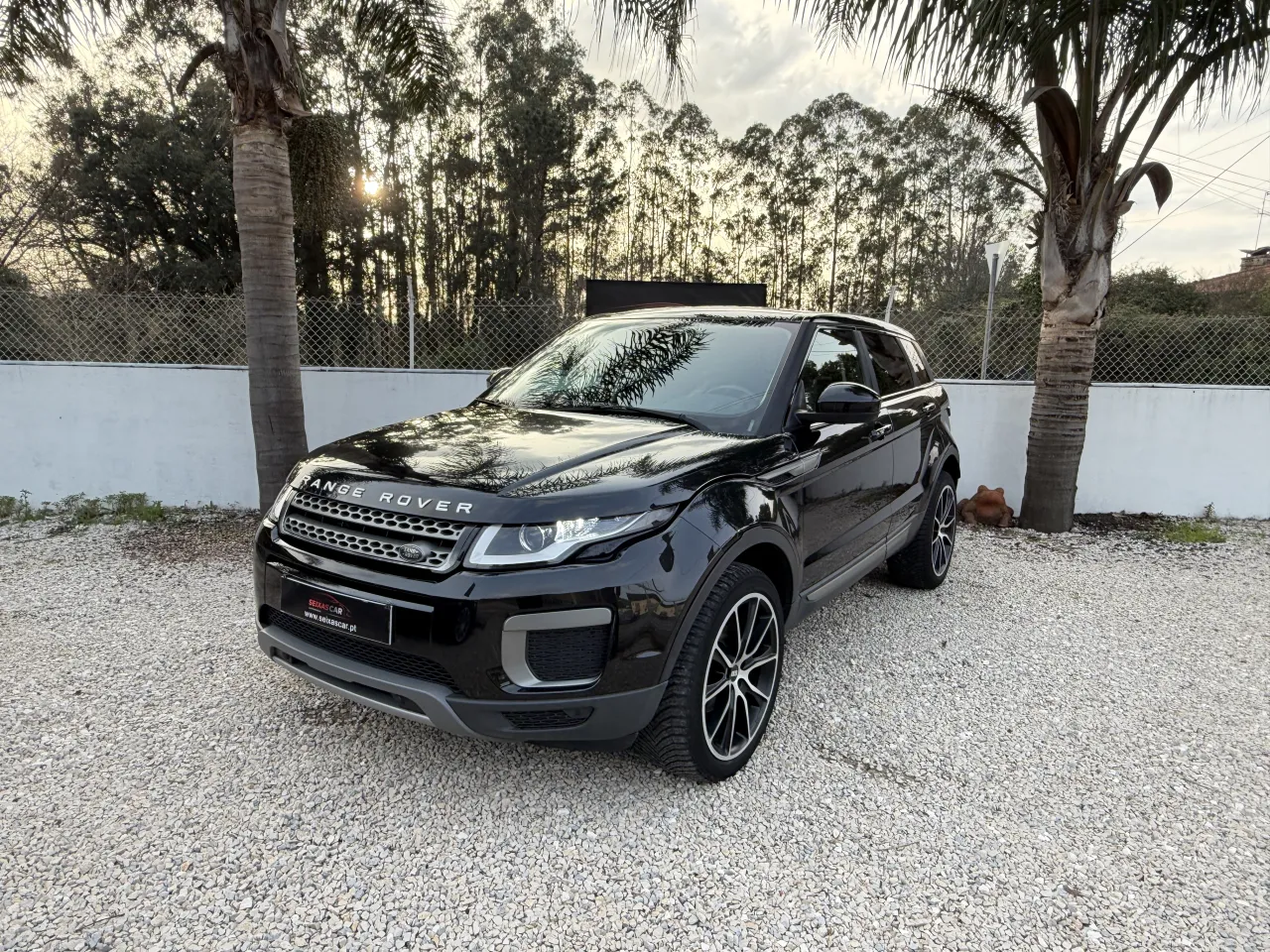 SEIXASCAR Stand Autmóvel - RANGE ROVER EVOQUE